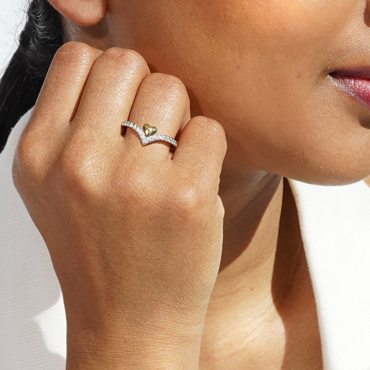 Loving V heart ring med forgyldt hjerte