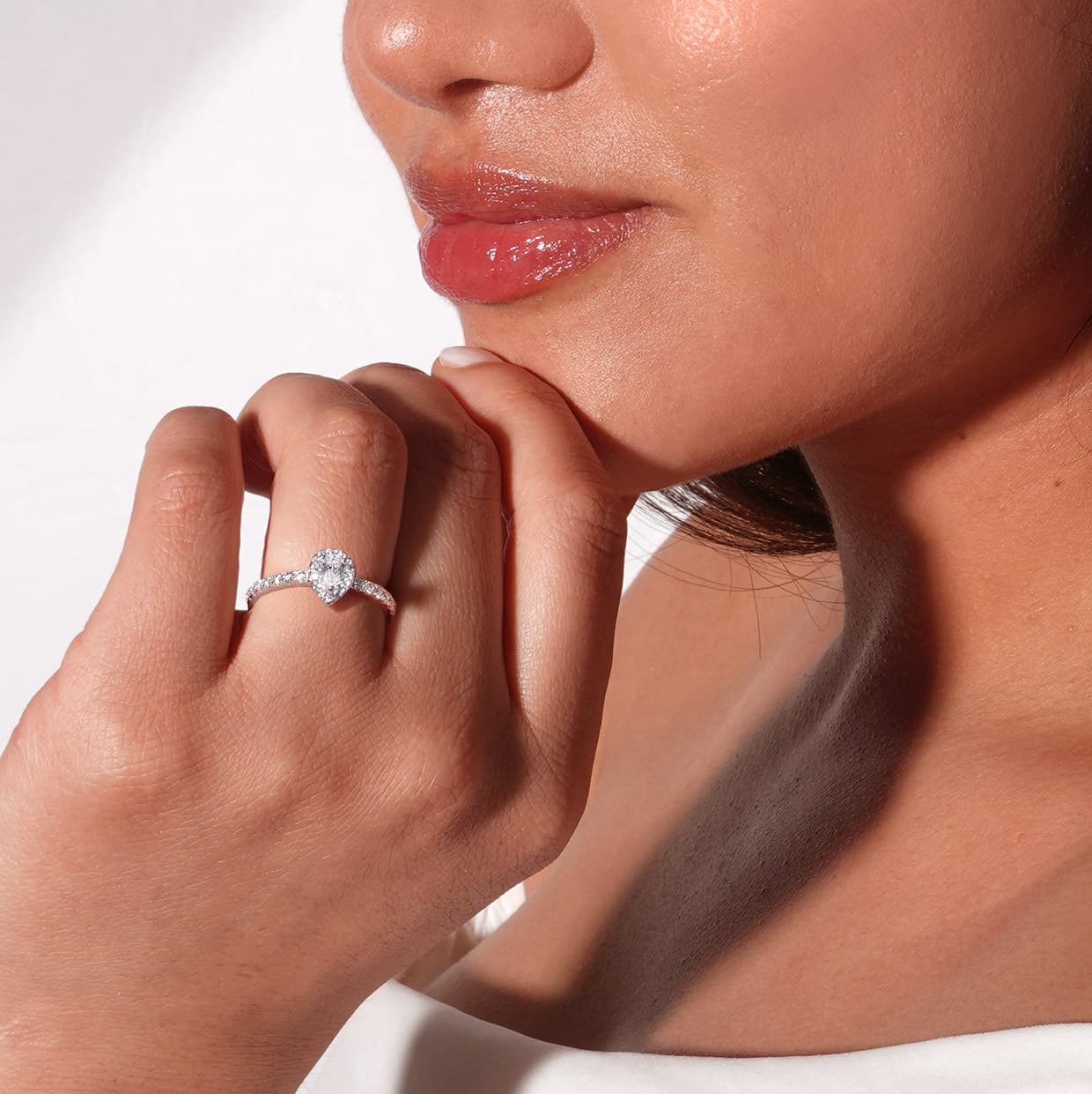 Venedig pæreformet halo diamant forlovelsesring