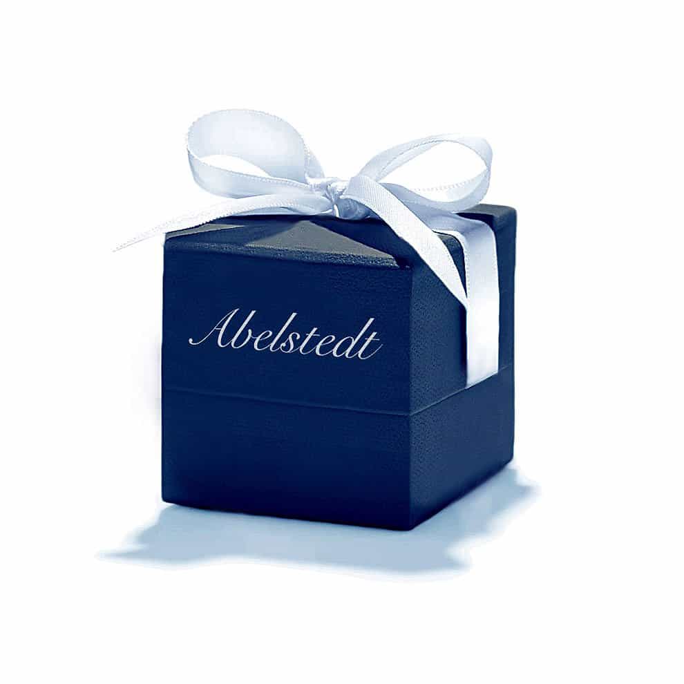 Bergamo princess cut safir forlovelsesring med dobbelt diamant halo