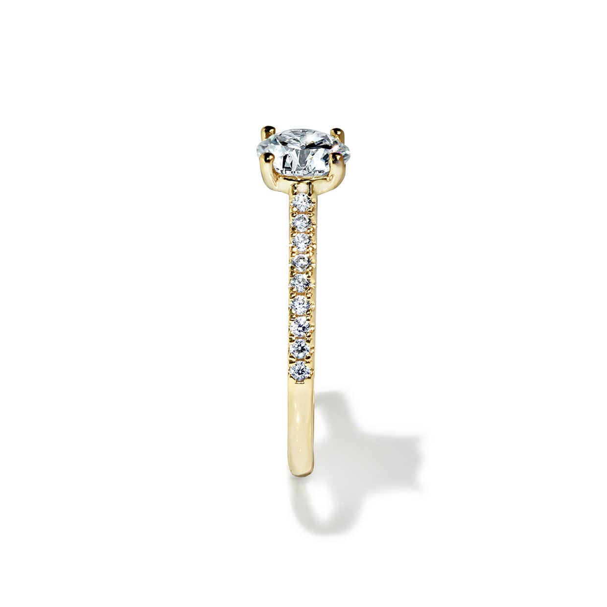 Amour solitaire forlovelsesring med hvid safir og diamanter