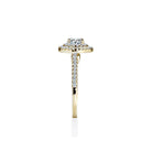 Isadora rund safir forlovelsesring med dobbelt diamant halo i guld
