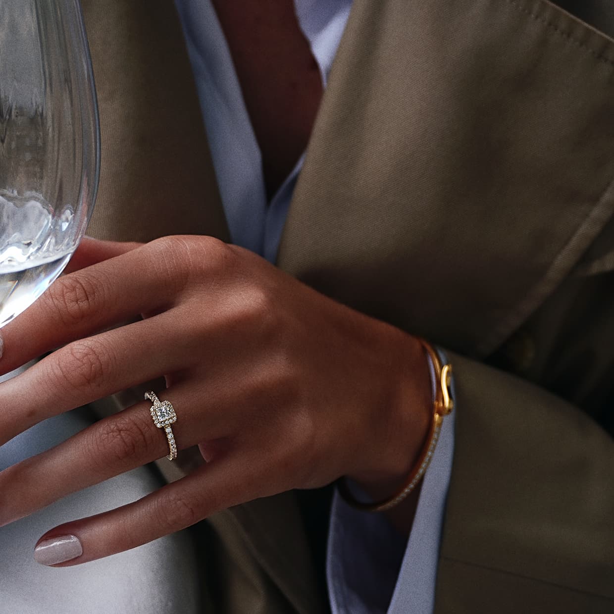 Oxford square cut halo ring i guld