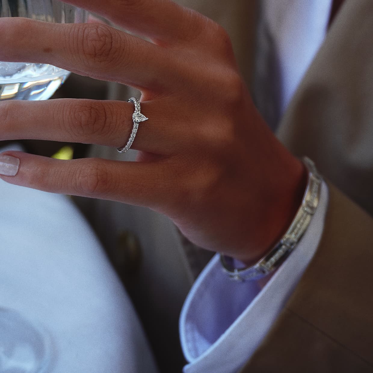 Verona solitaire pæreformet diamant forlovelsesring