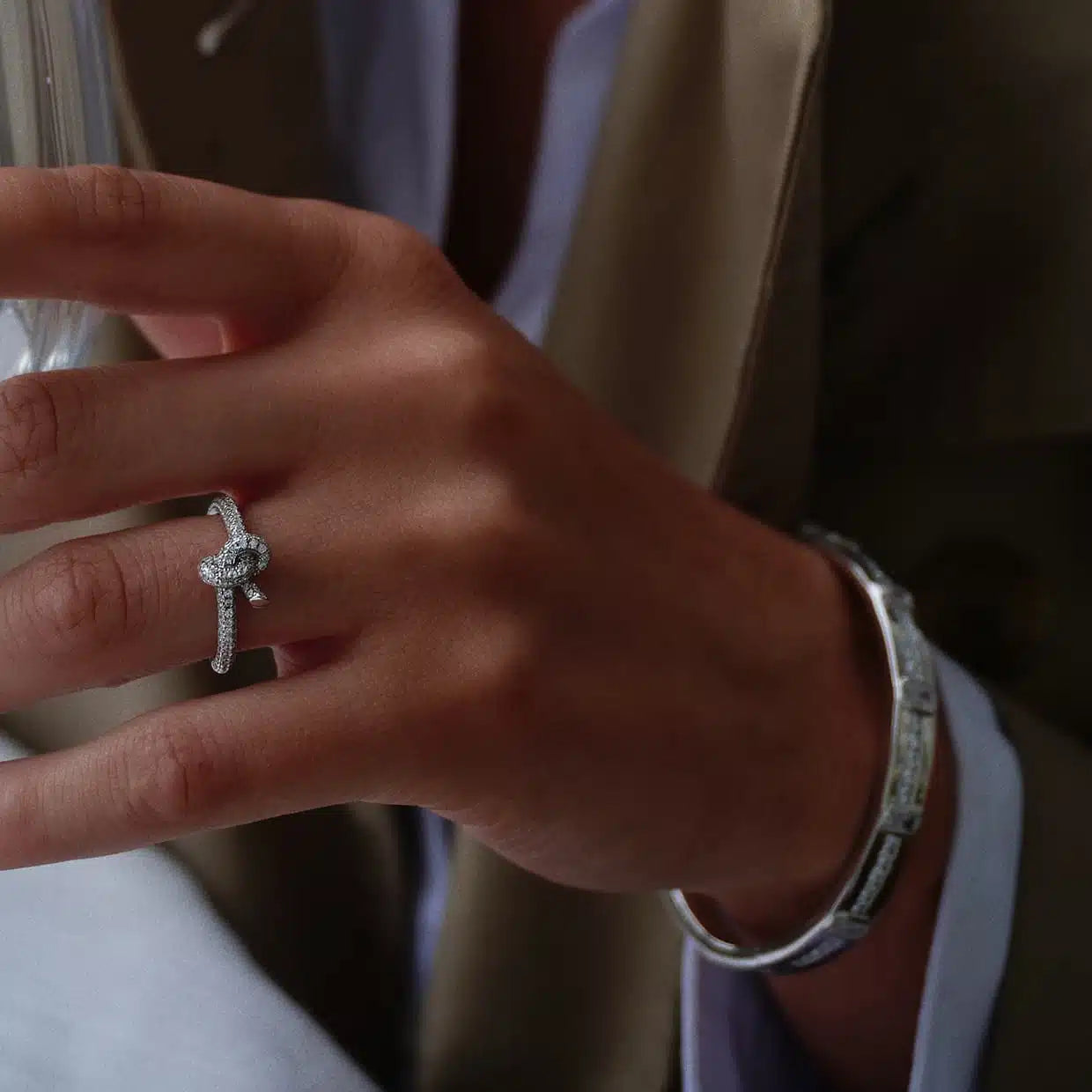 Equestrian knot ring