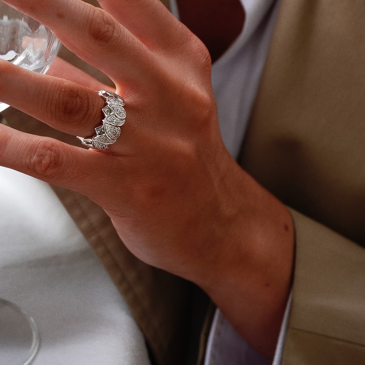 Flora tulipan ring med sten